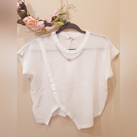 Mesh shirt with silve chain on the neck - Picture 3 of 4